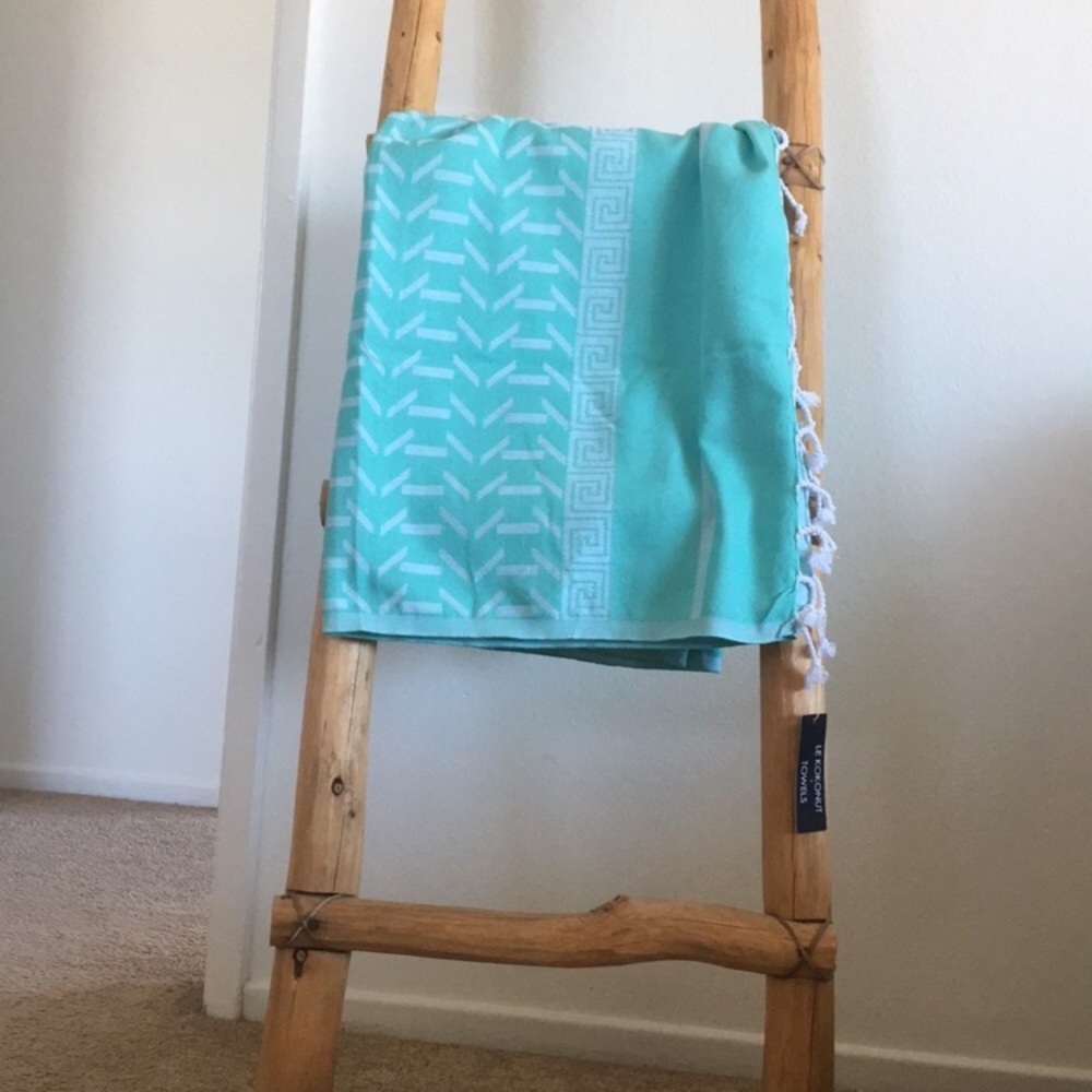 LeKokonut Towel